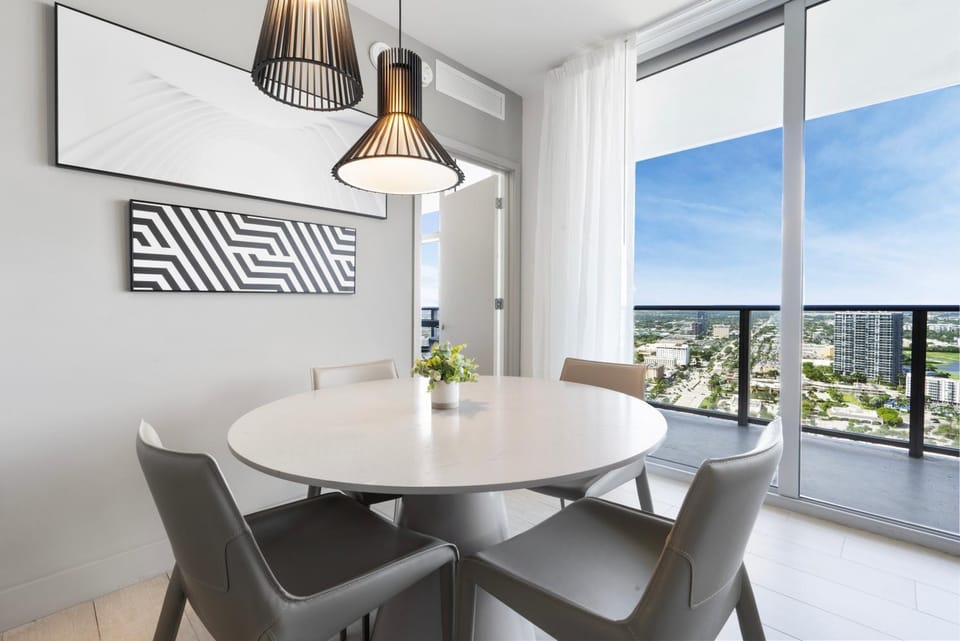 Living room, Dining area