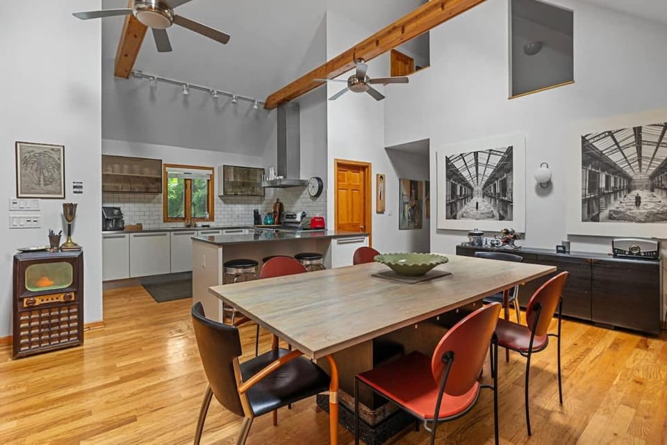 Casa Azur by Juniper Holiday + Home House in Michigan