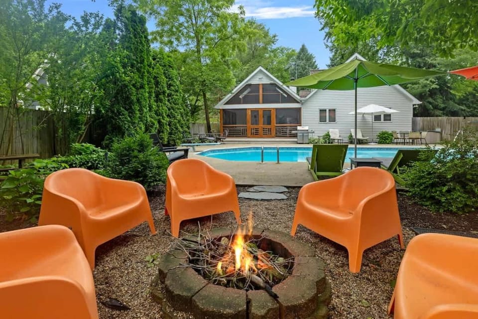Casa Azur by Juniper Holiday + Home House in Michigan