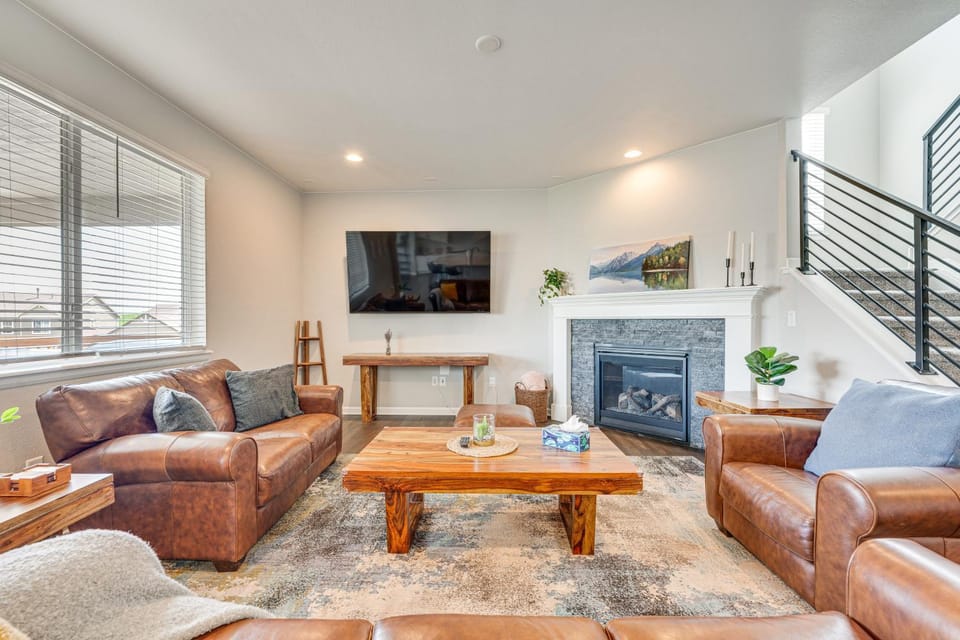 Berthoud Home w/ Fire Pit, Close to Lake Loveland! House in Colorado