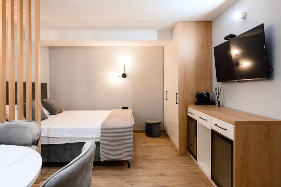 Luxury and Romantic Complex - Private Teracce & Parking - 7min from Beach Apartment in Dobrota