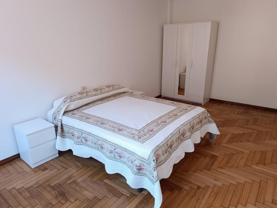 Bed, Bedroom, wardrobe