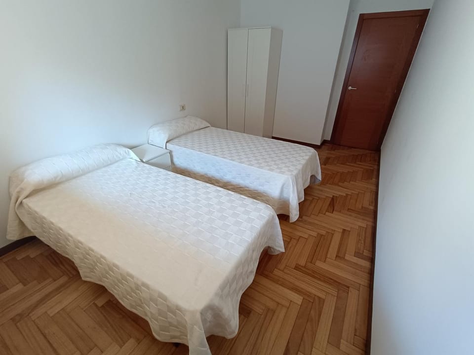 Bed, Bedroom, wardrobe