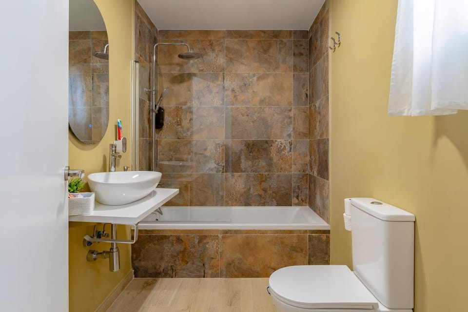 Shower, Bathroom, Bath, towels