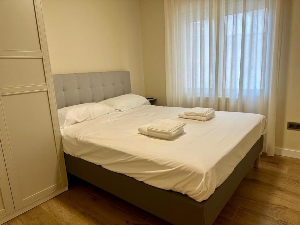 SUITE PLAYA GIJON CENTRO II, a estrenar, 4 huéspedes VUT-5248-AS Apartment in Gijón
