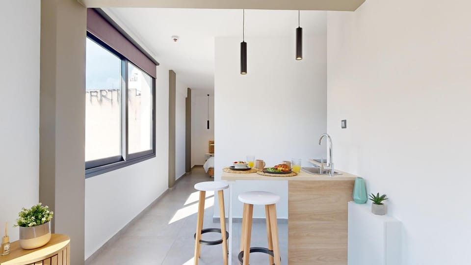 Kitchen or kitchenette, Food and drinks, Dining area, Food