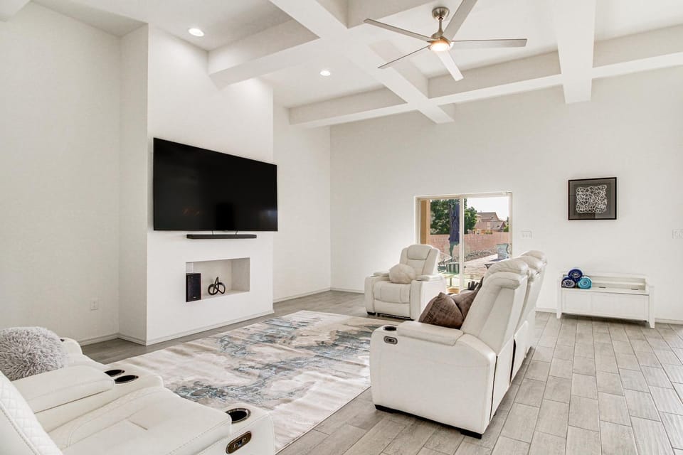 Poolside & Hot Tub Lounging: Luxe Rio Rancho Home House in Rio Rancho