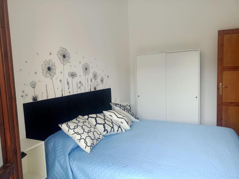 Bed, Bedroom, wardrobe