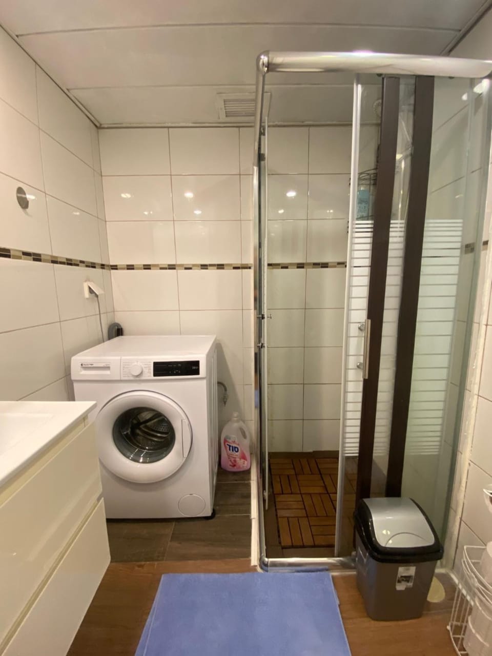 Shower, Toilet, washing machine