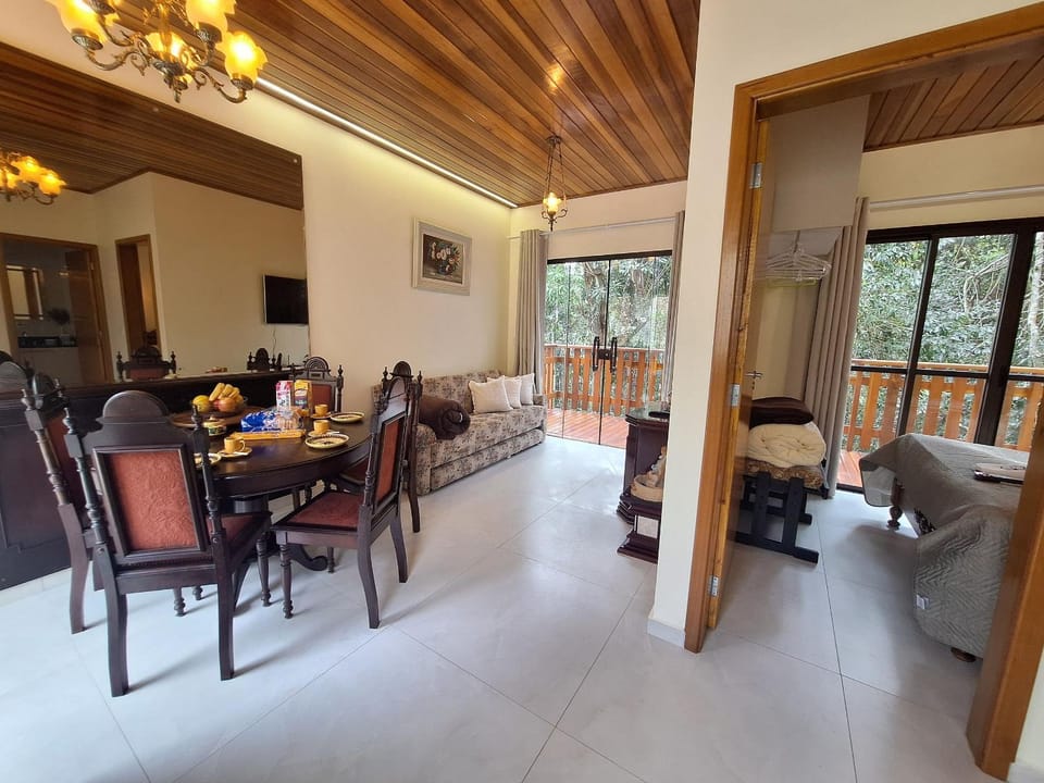 TV and multimedia, Living room, Dining area
