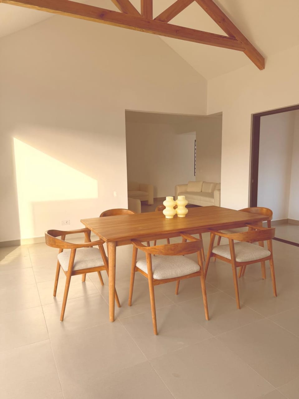 Seating area, Dining area