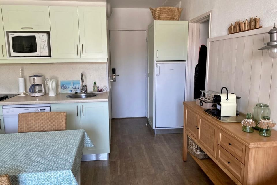 Apt 4 residence in the heart of St-Martin with swimming pool and parking House in Saint-Martin-de-Ré