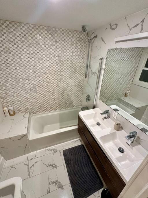 Modern & Spacious 3 BED & 2 BA Condo mins from NYC Apartment in Jersey City