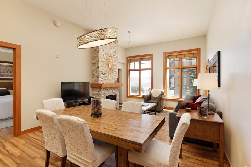 Slope-Side Oasis Capitol Peak Lodge #3028 House in Snowmass Village