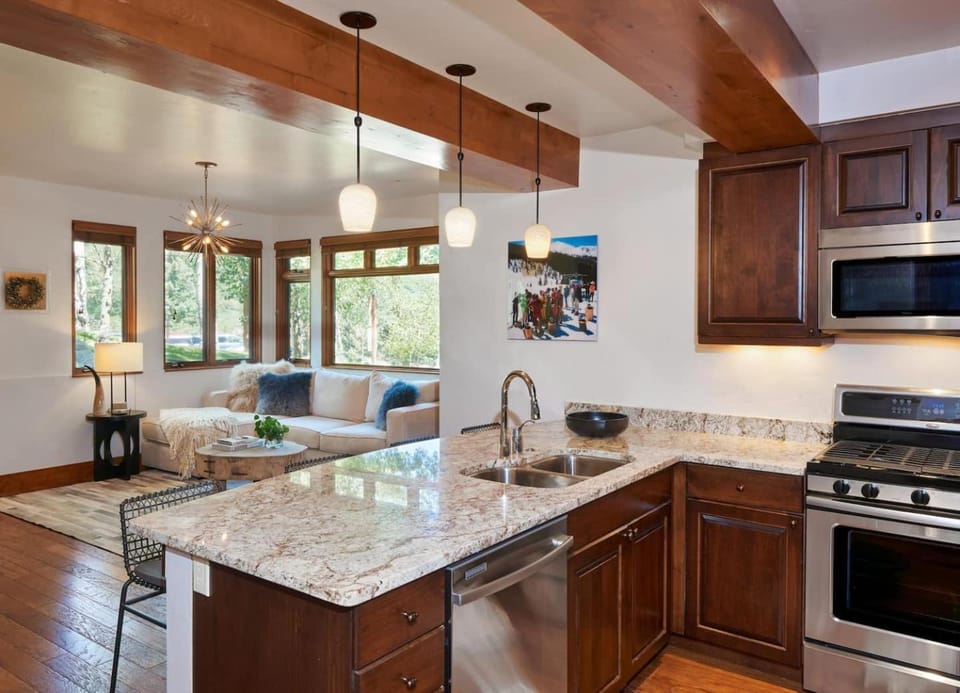 Mountain-Chic Chalet Aspenwood #KA 2B2B House in Snowmass Village