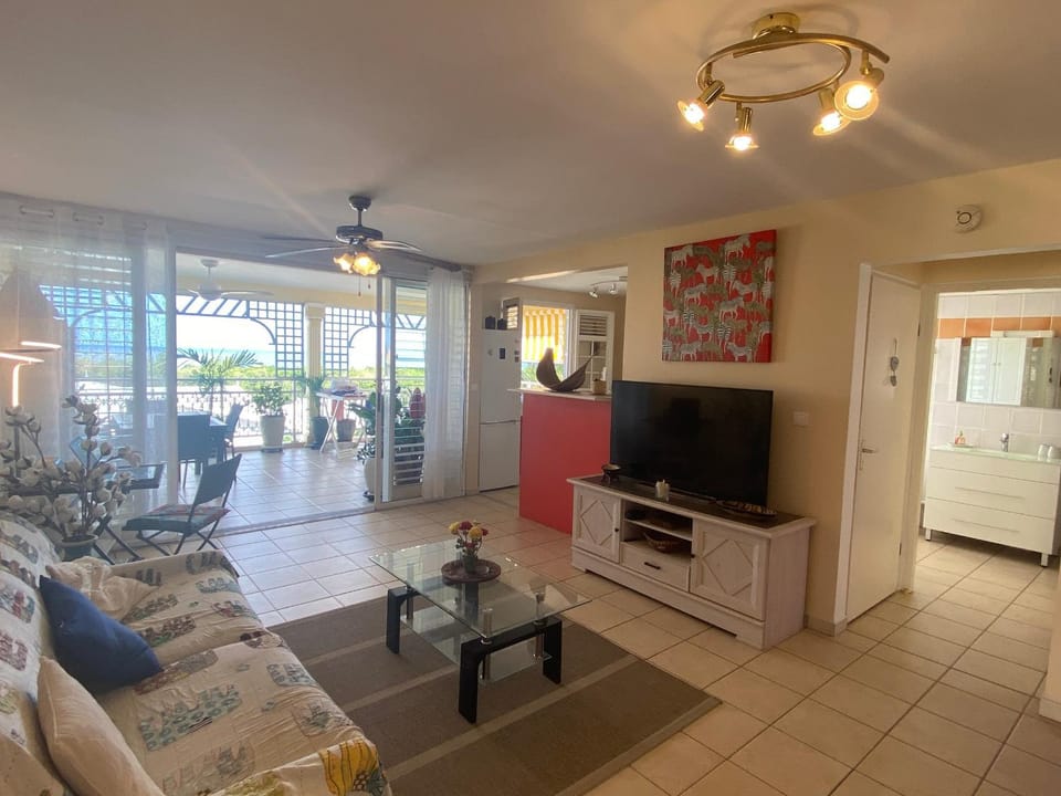 Spacieux appartement 2 chambres près de la plage avec grande terrasse à Sainte-Luce - FR-1-765-24 Apartment in Sainte-Luce