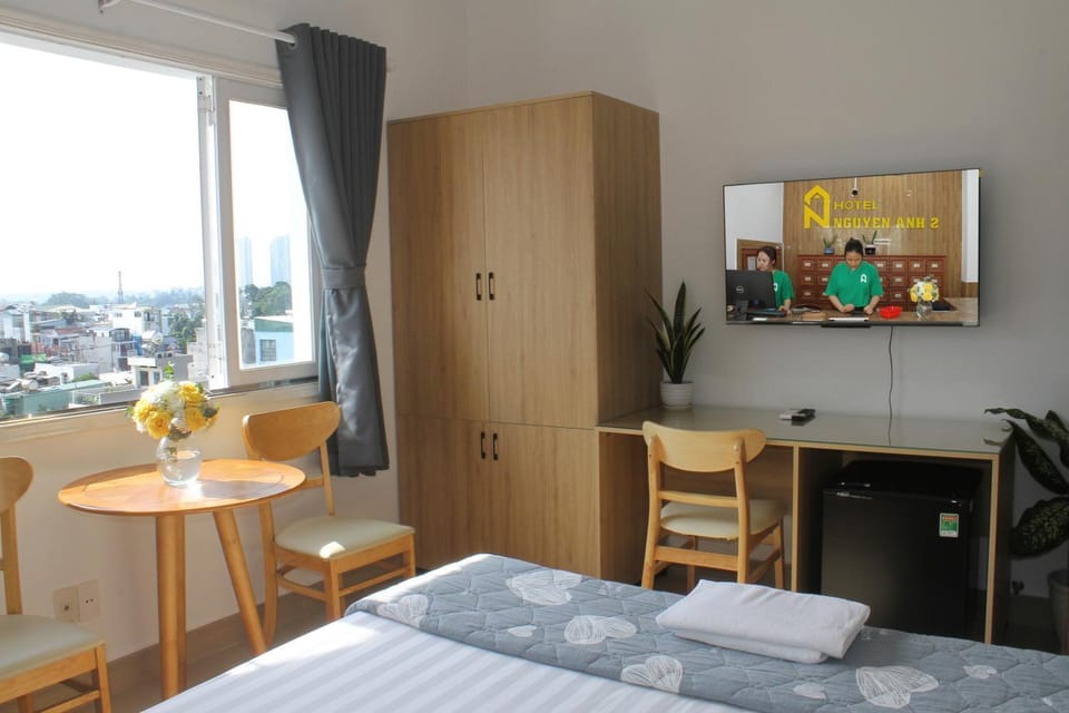 Bed, TV and multimedia, Bedroom, wardrobe