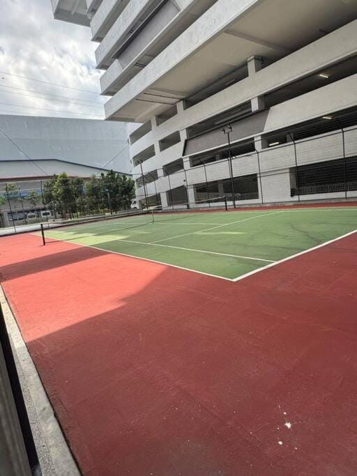 Tennis court, Tennis court