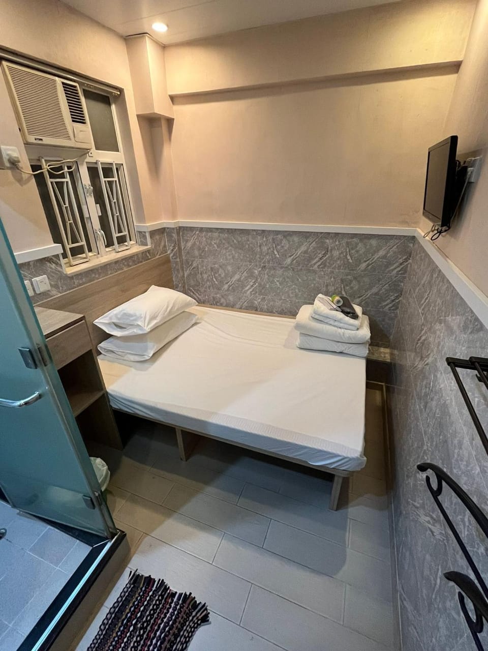 TV and multimedia, Bedroom, towels
