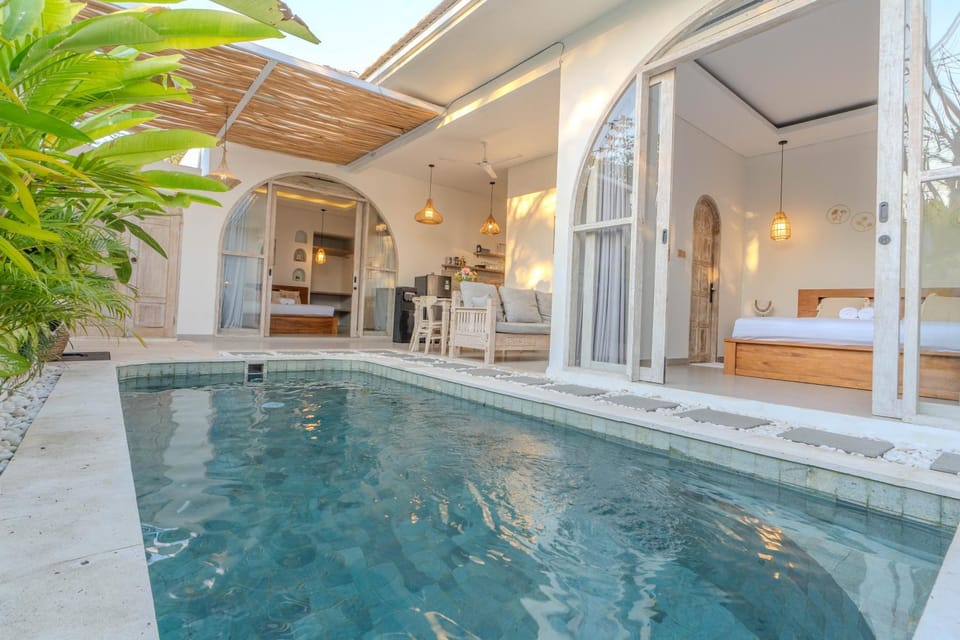 Patio, Pool view, Swimming pool