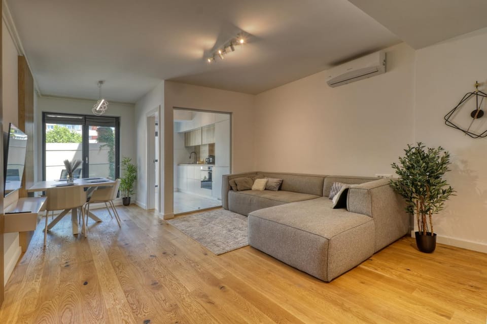 Living room, Seating area, air conditioner