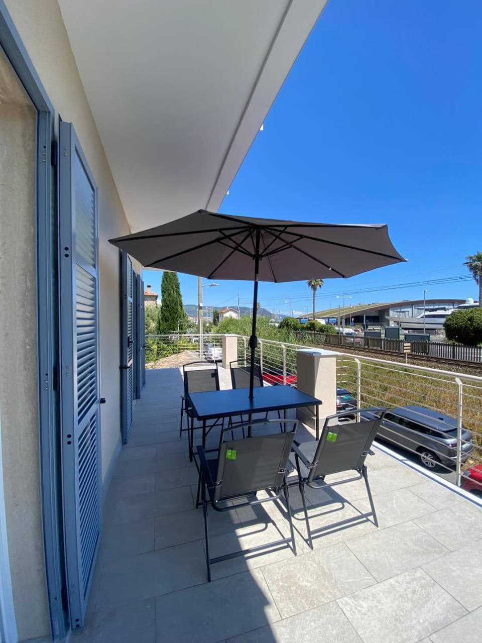 Property building, Balcony/Terrace