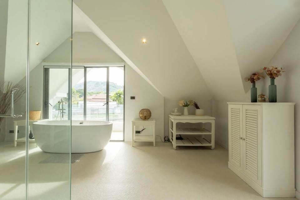 Bathroom, Bath