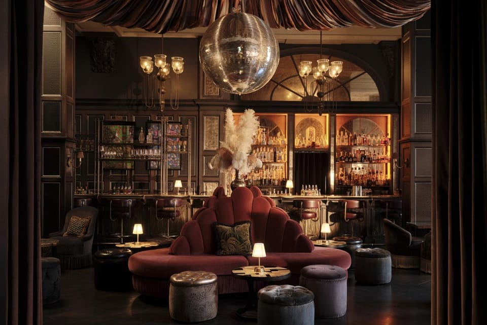 Lounge or bar