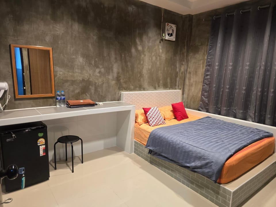Gail's Hostels Apartment in Bangkok