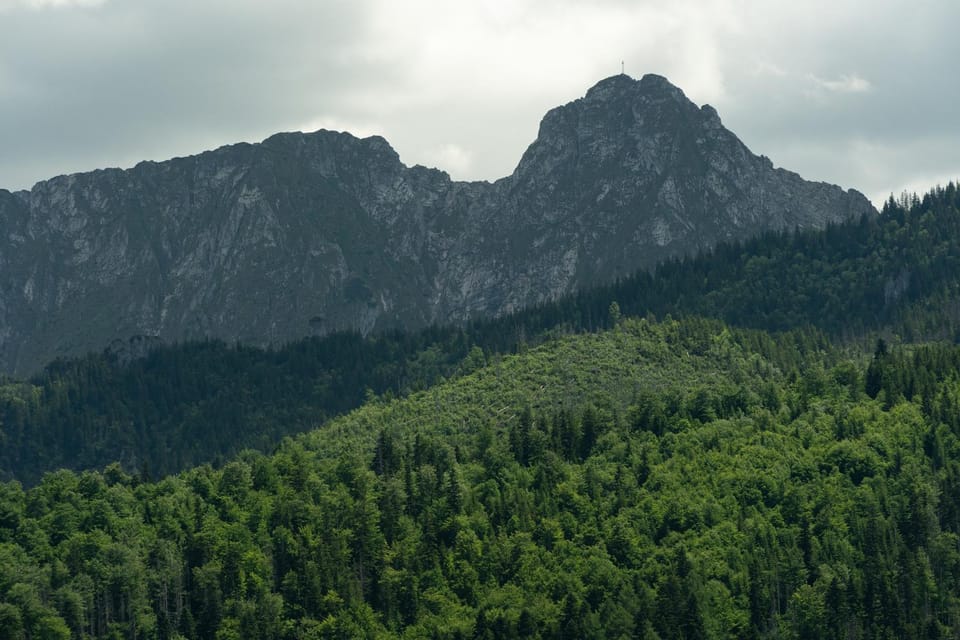 Nearby landmark, Day, Natural landscape, Mountain view