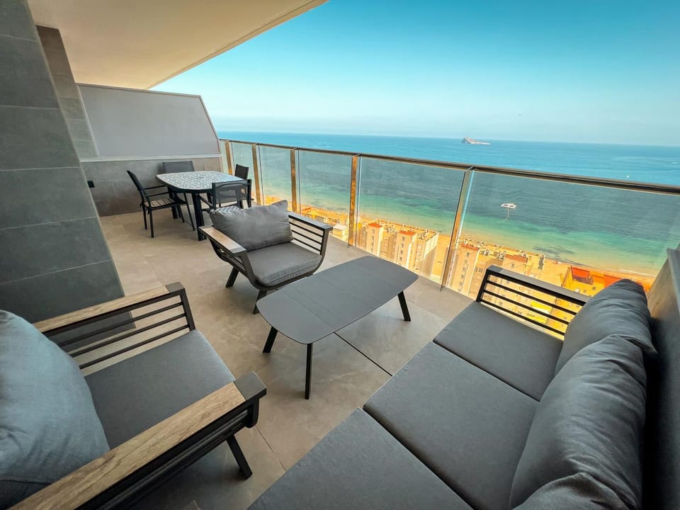 Benidorm Sunset Cliffs Ohana Apartment in Benidorm