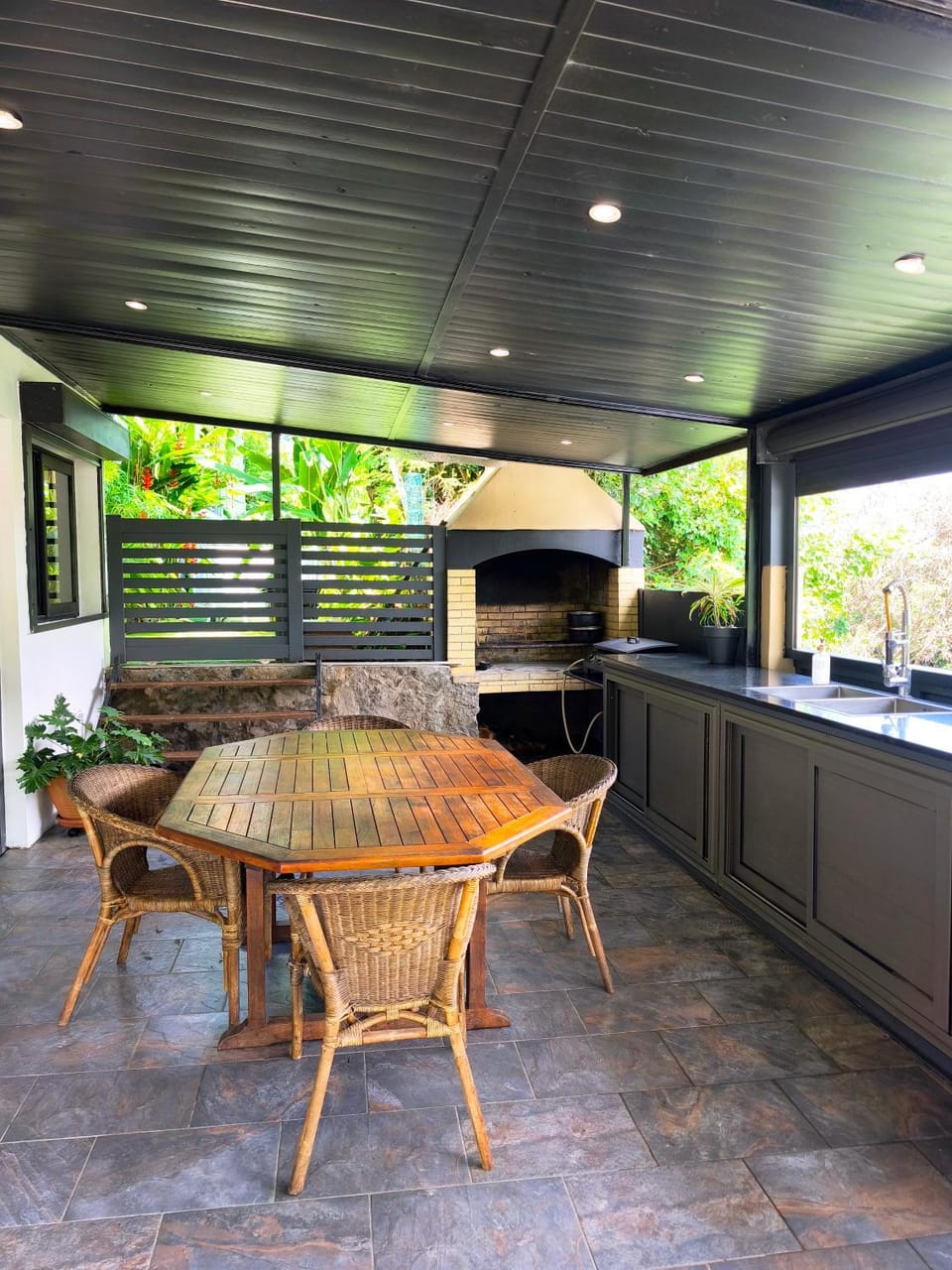 Ti Kaz Luxuriante - Jacuzzi Privé - Évasion Tropicale & Intimité Apartment in Réunion