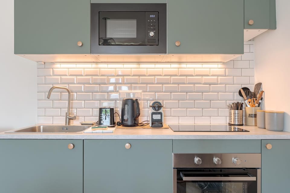 Kitchen or kitchenette