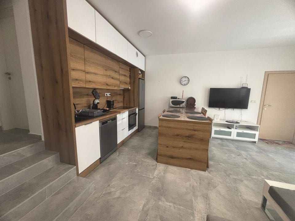 TV and multimedia, Kitchen or kitchenette