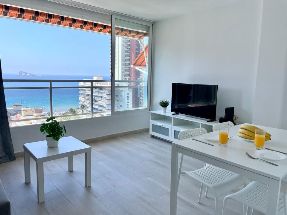TV and multimedia, Dining area, Sea view