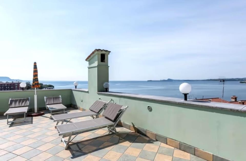 Casa Fedra, delizioso loft frontelago House in Lake Garda