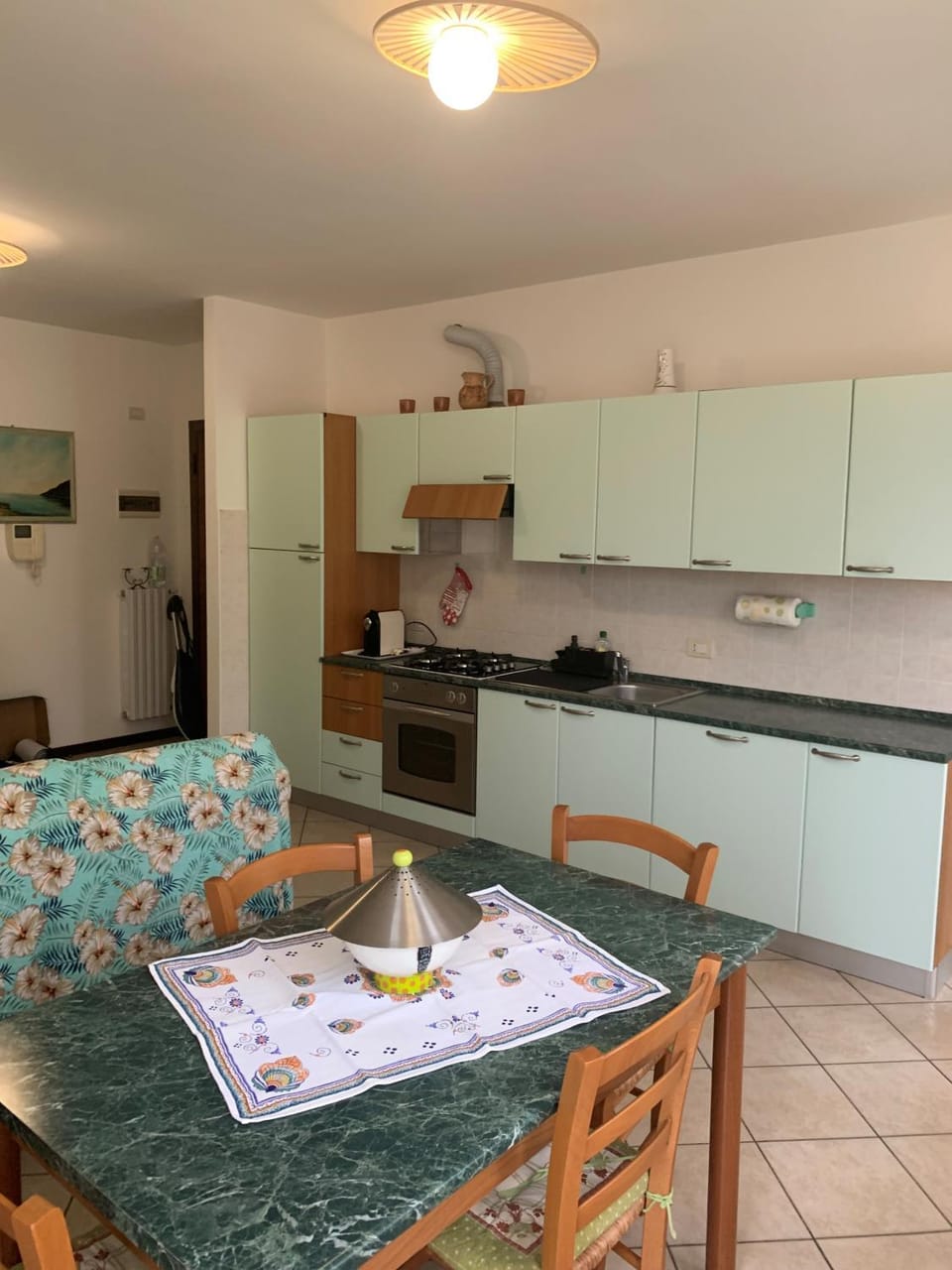 Kitchen or kitchenette, Dining area, oven, stove