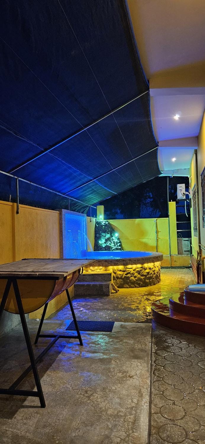 Patio, Night