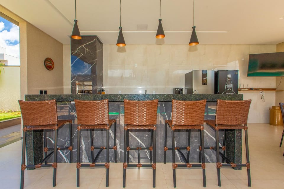 Kitchen or kitchenette, Seating area