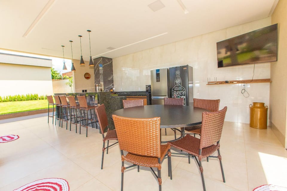 Kitchen or kitchenette, Seating area