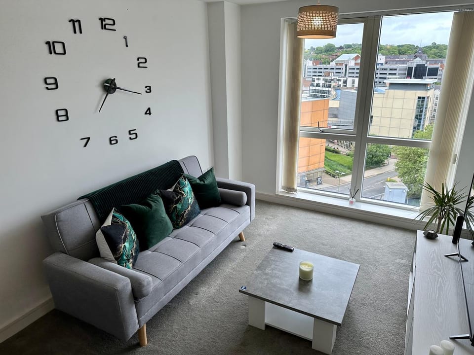 Luxury 1 Bed Apartment Hemel Hempstead Sleeps 4 Luton Airport Nearby Apartment in Hemel Hempstead