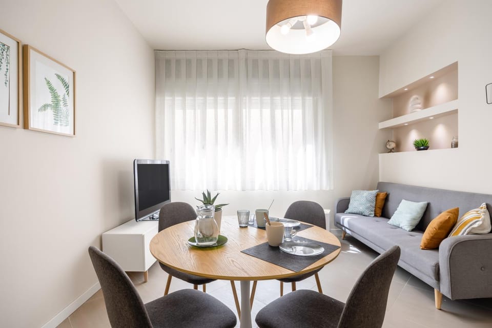 Living room, Dining area