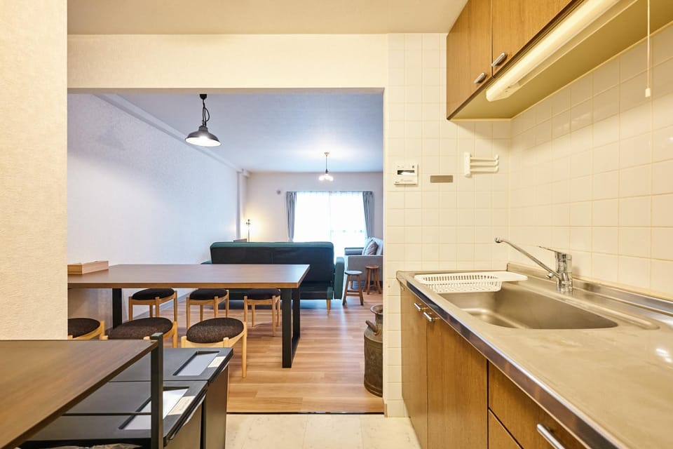 Kitchen or kitchenette, Dining area, stove