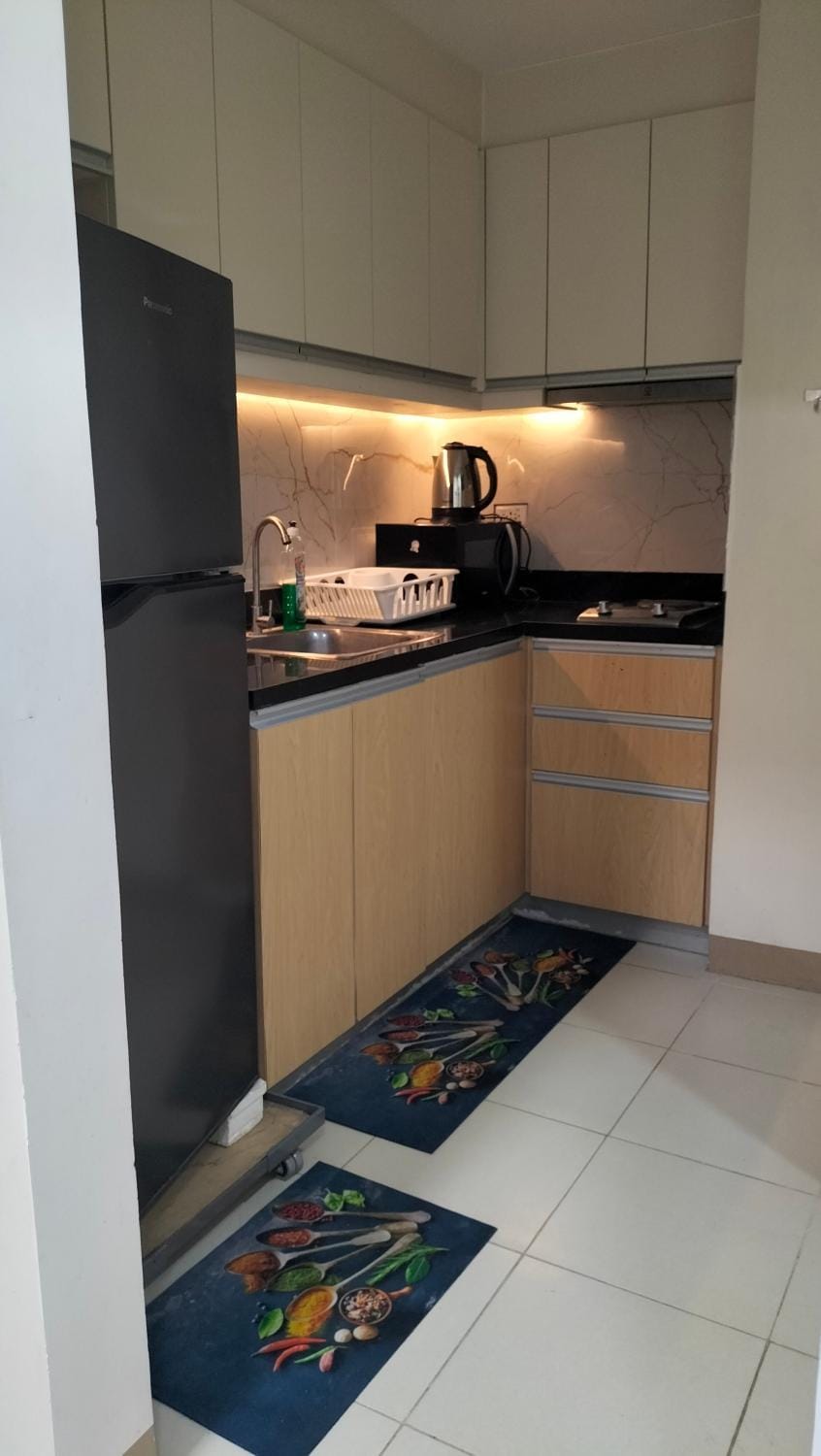 Kitchen or kitchenette, pet friendly, stove