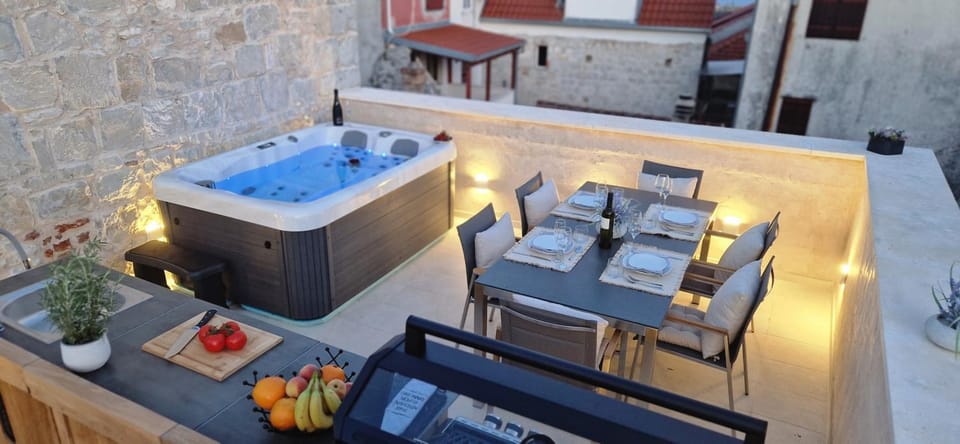 Hot Tub, View (from property/room), Balcony/Terrace, Kitchen or kitchenette, Spa and wellness centre/facilities, Evening entertainment, Food, kitchen