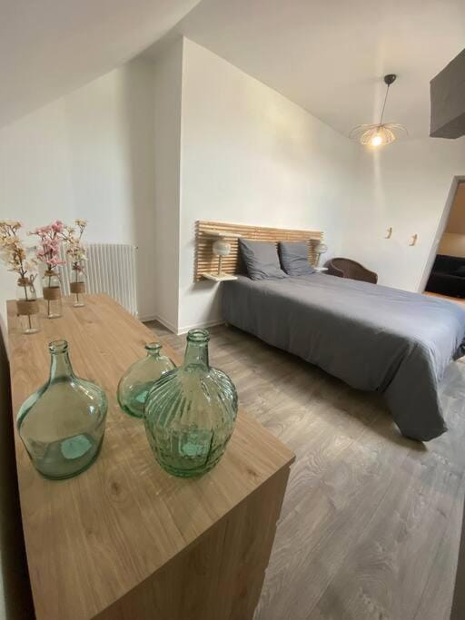 Bed, Bedroom
