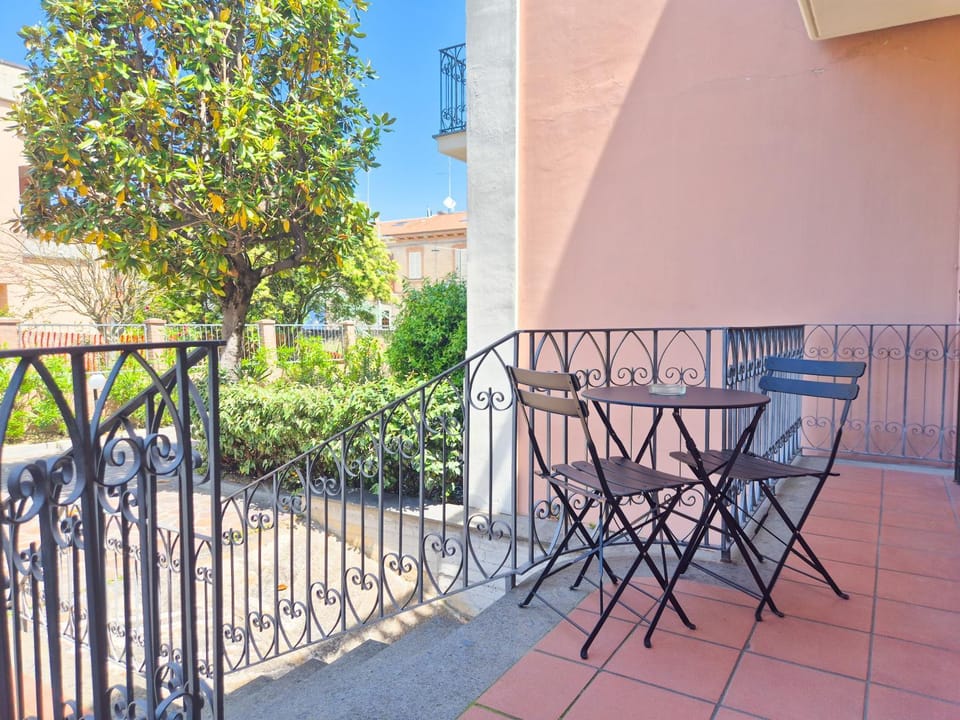 Spacious Apartment for a Perfect Stay by Host Hero Apartment in Civitanova Marche