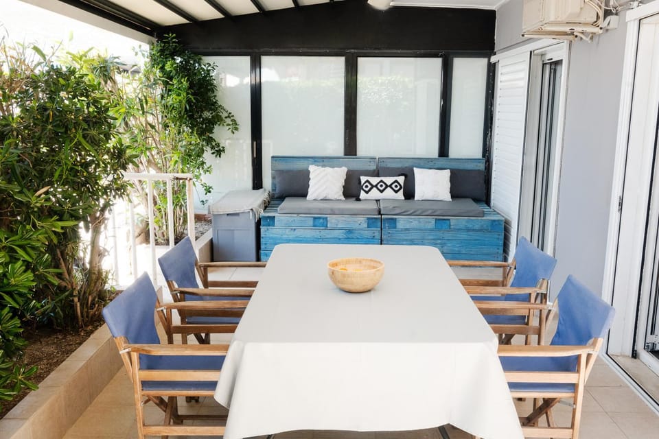 Sea La Vie - Beachfront Retreat Apartment in Euboea