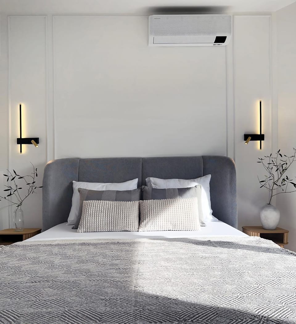 Photo of the whole room, Bedroom, air conditioner