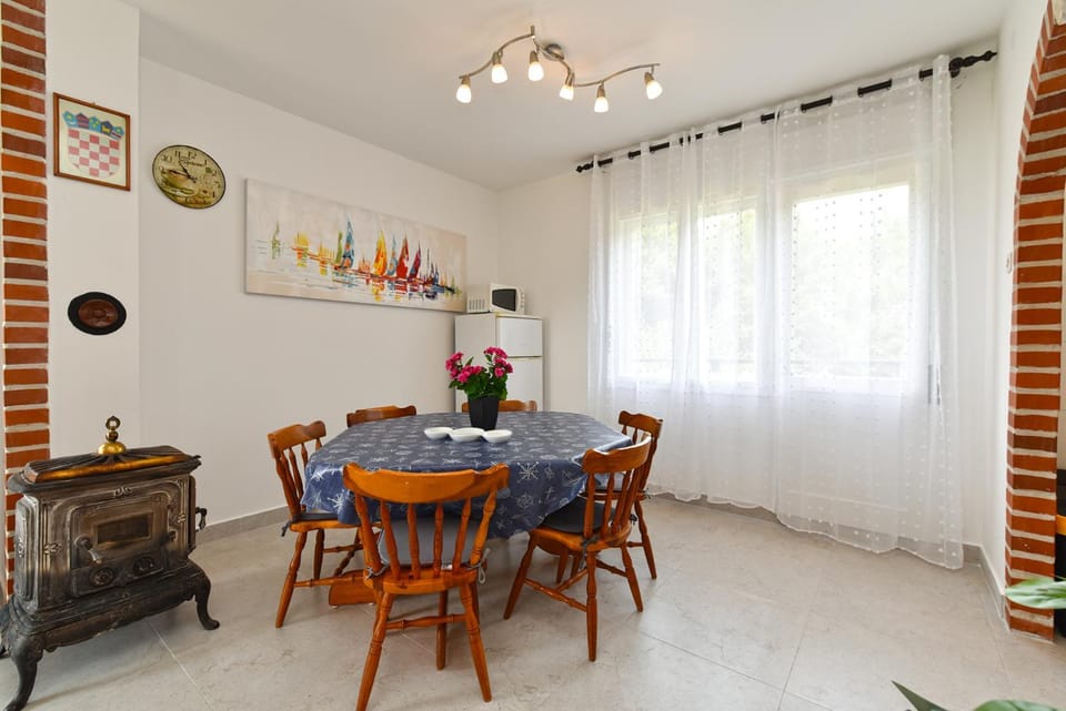 Apartment Davor 2330 Apartment in Pula